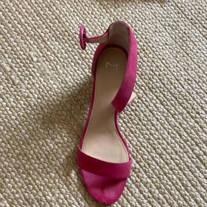 NWOT Marc Fisher pink heels size 11